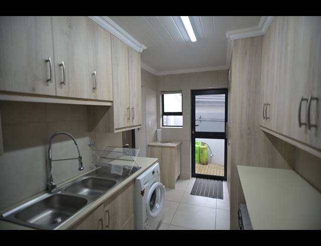 3 BEDROOM HOUSE FOR SALE IN OUTENIQUASBOSCH
